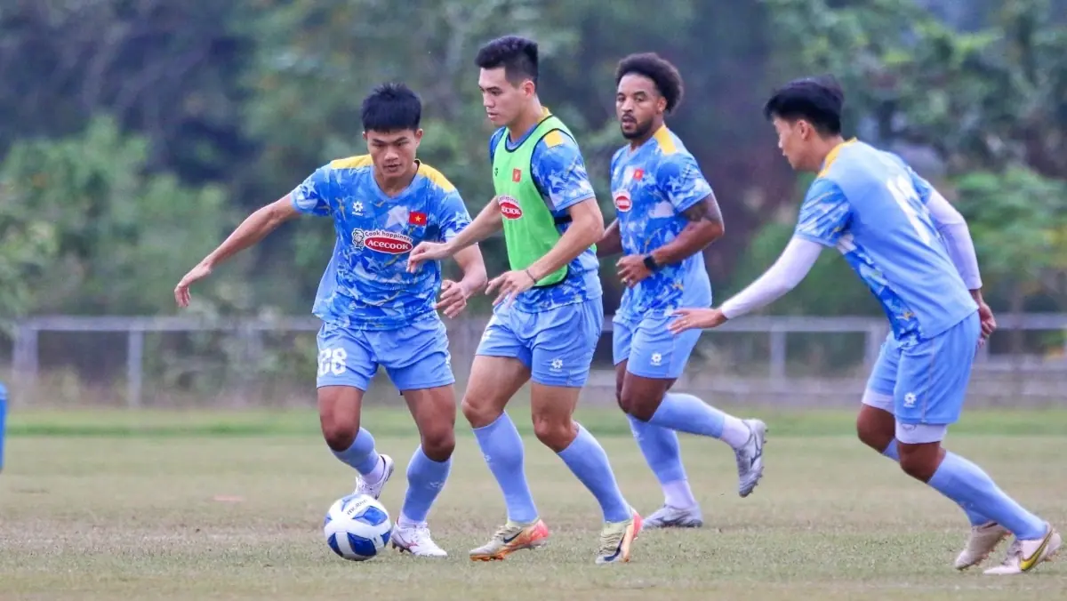 Đội tuyển Việt Nam rèn chiến thuật trước trận gặp Lào